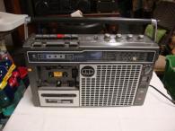 Retro kazetový magnetofon rádio Sharp GF 6500