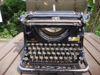 Starožitný psací stroj Wanderer funkční pěkný